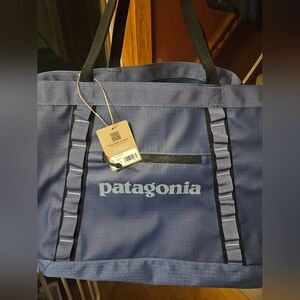 NWT Patagonia Black Hole Gear Tote 61L